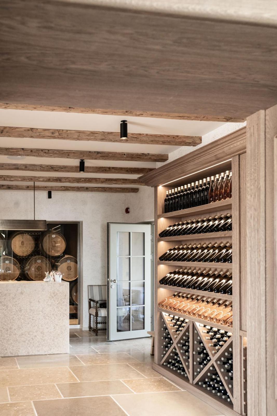 Saints Hills Cantina Višnjan Eksteriør billede